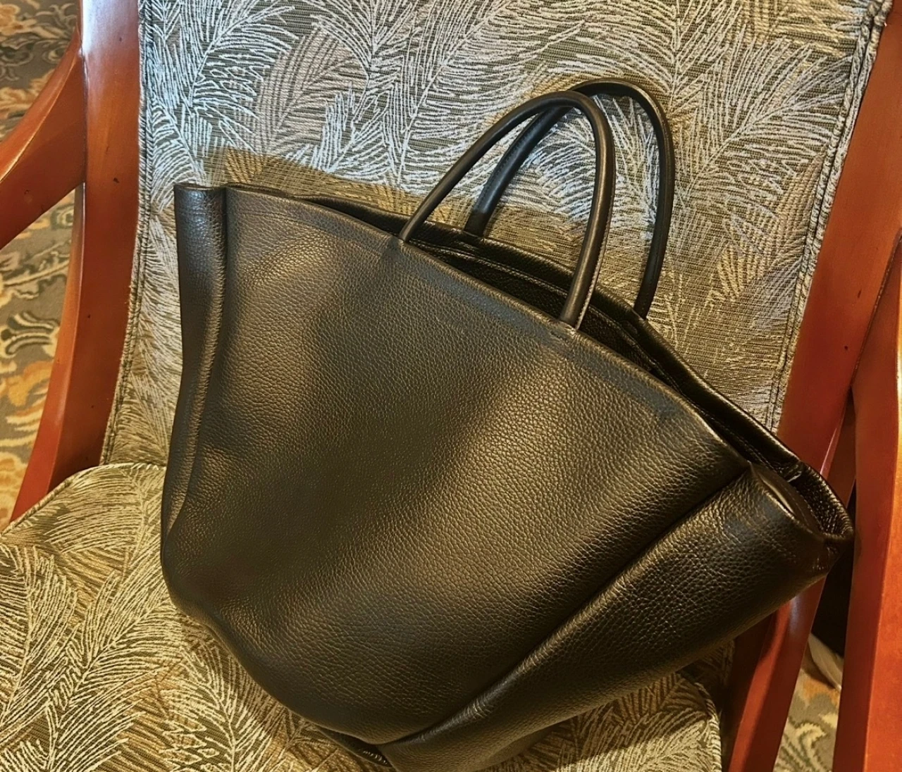 ペットボトルもPCも余裕で入る! 通勤トートバッグの最適解を『MARROW』で発見【エディターズピック】