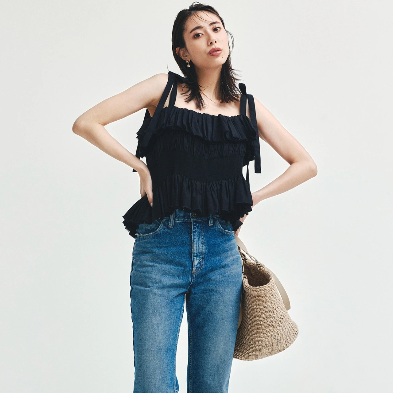 【“売れてる”デニムが“いい”デニム】スタイリスト加藤かすみさんが選ぶ!マディソンブルーの「HEM CUT FLARE PT DENIM」