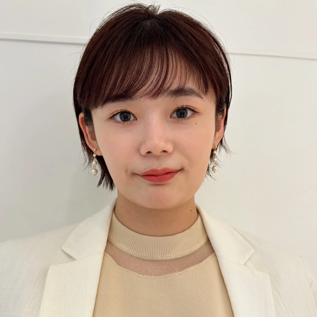 【ショートボブ・30代～40代大人の髪型】夏の大人のカラー②艶めきカシスピンク