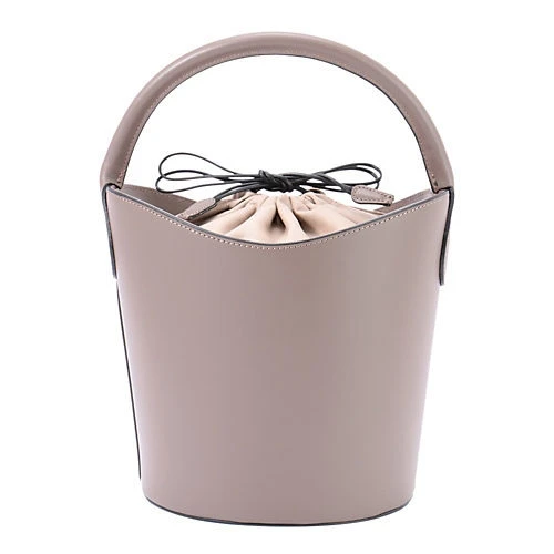 エディター、スタイリストの間でも大人気のバケツ型バッグが入荷！