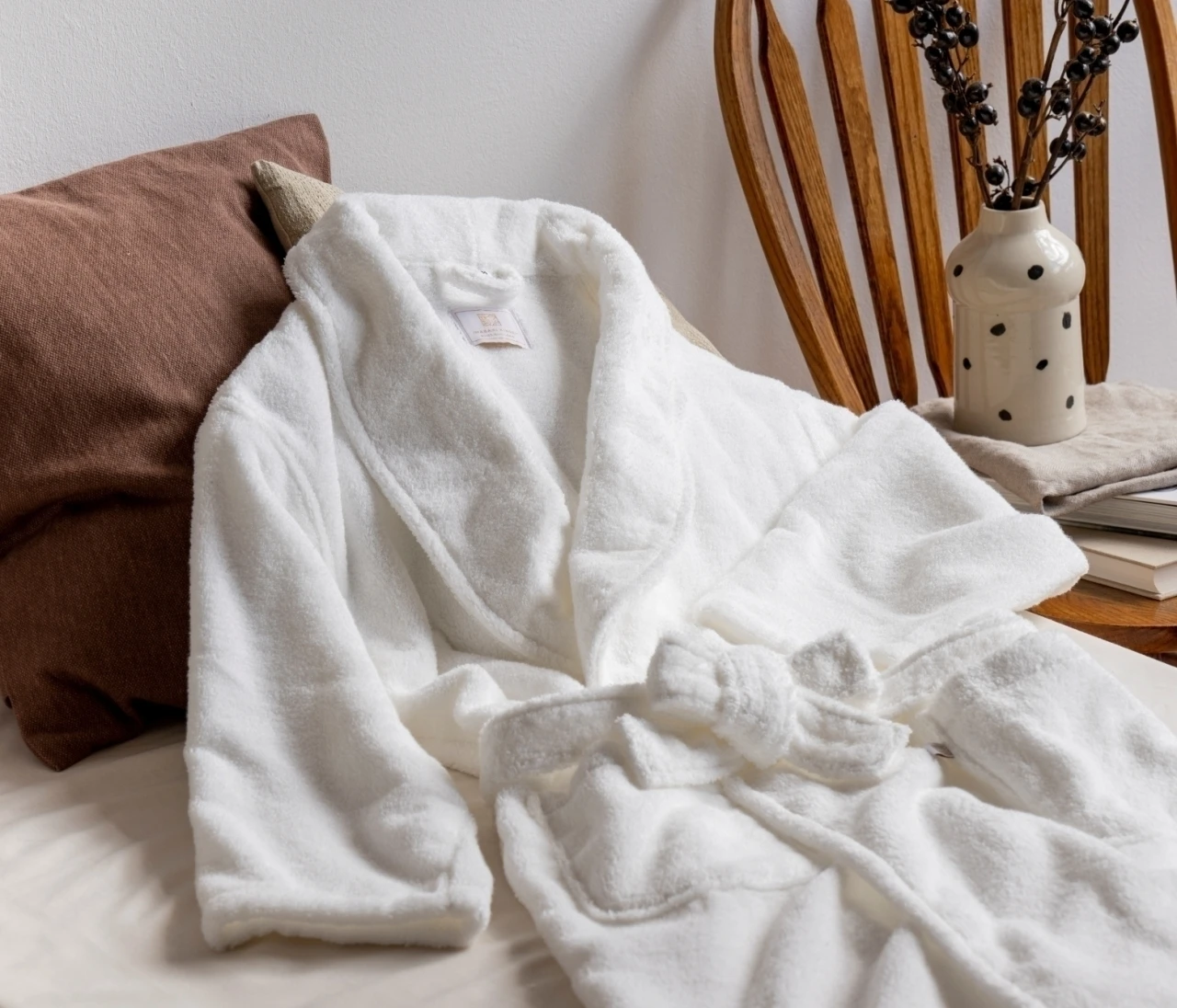 【BAILA公式Instagramフォロー&いいねキャンペーン】『今治謹製』の「極上タオル スーペリアルバスローブ」を合計１名様にプレゼント！