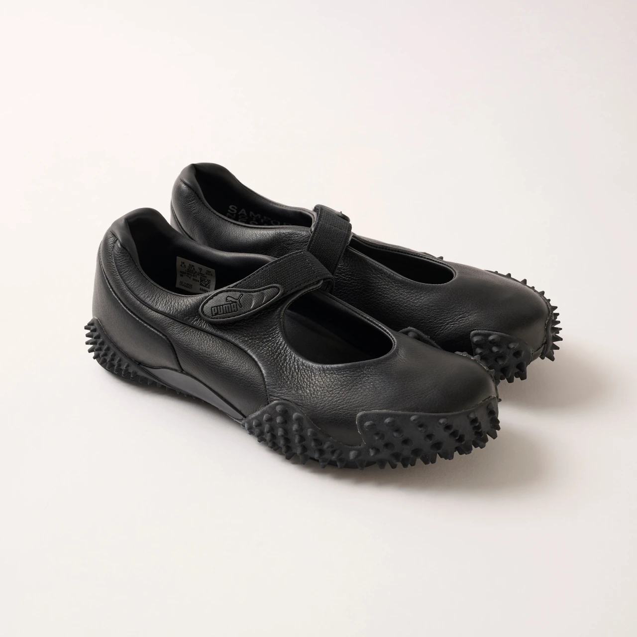 【プーマ】メリージェーン風スニーカー、歩きやすいって知ってた?スニーカーの選び方も【きれいめ派の通勤・休日スニーカー】