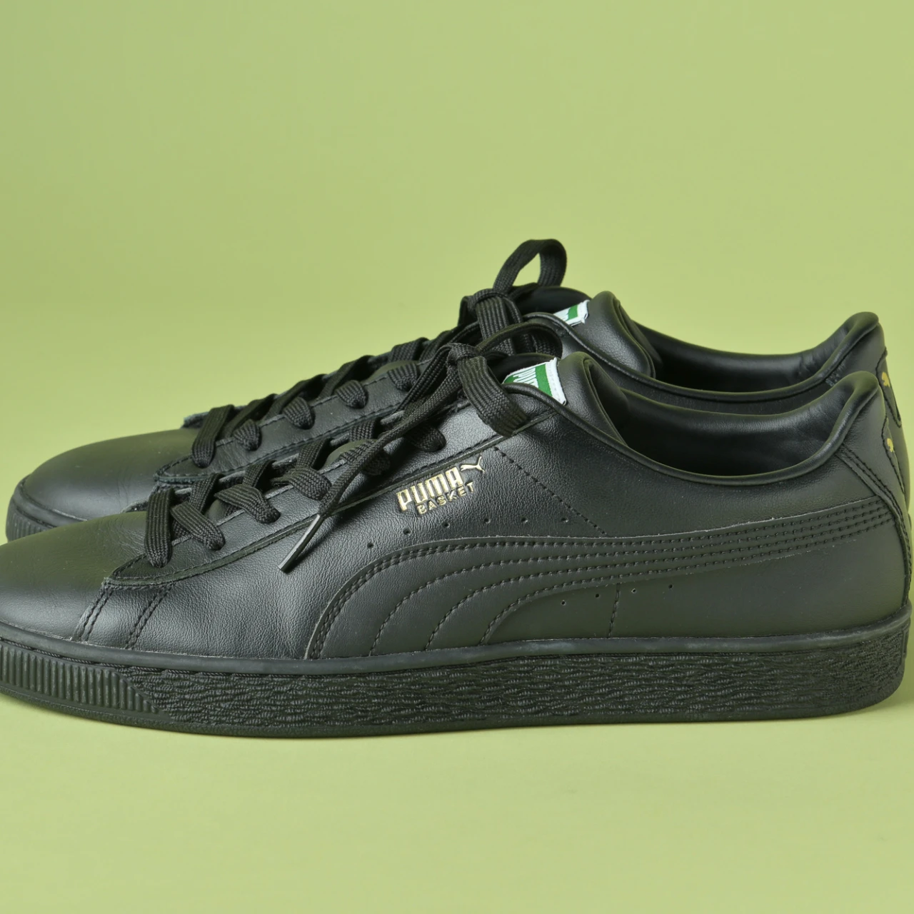 【PUMA（プーマ）】フルレザーなのにU1万円！ 革靴感覚で履ける上質スニーカー【きれいめ服に似合う黒スニーカー】