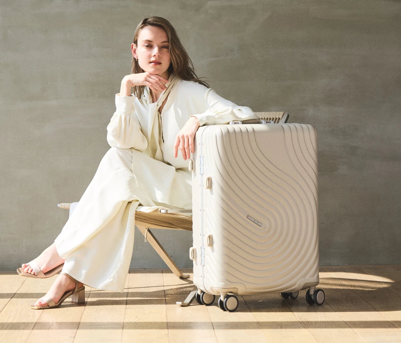 【BAILA公式Instagramフォロー&いいねキャンペーン】『LEGEND WALKER』のスーツケースを合計1名様にプレゼント！