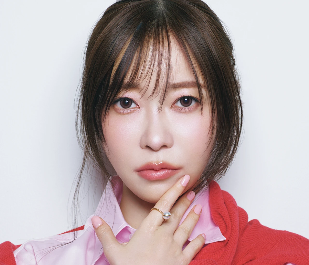 指原莉乃さんインタビュー！後輩からは信頼され、先輩からは愛される。指原莉乃さんが“コミュ力の天才”と言われる理由