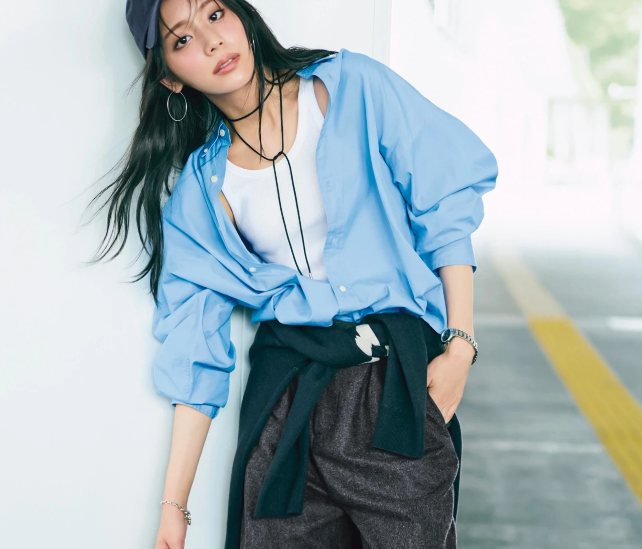 【ジョガーパンツコーデ】好感度なカジュアルが叶うジョガーパンツで最旬スポーティ【BAILA今日のコーデ】