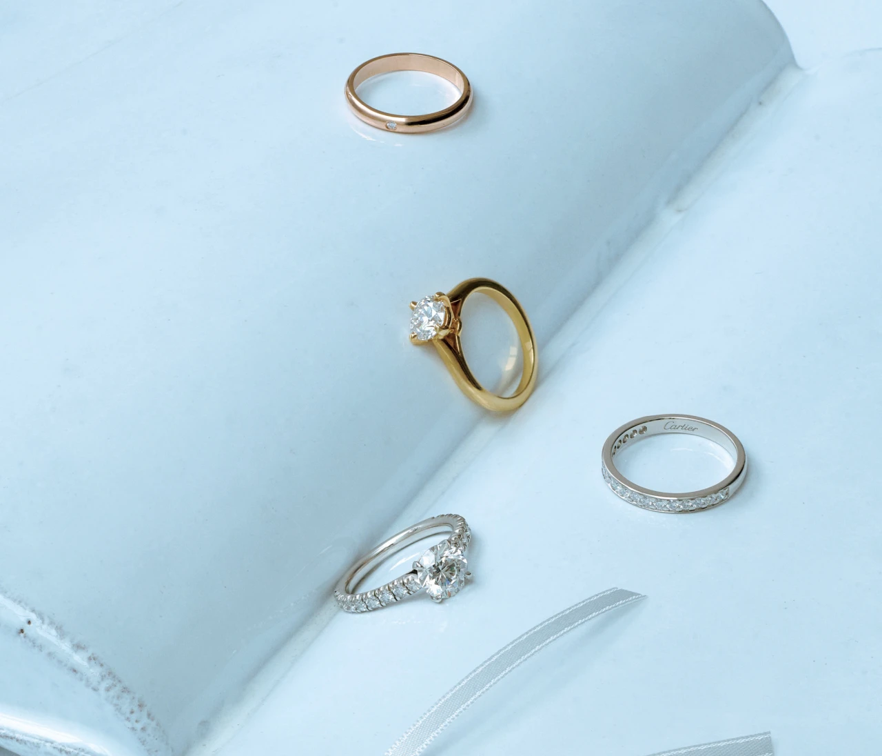 【カルティエのウエディングリング】多くの王族やセレブリティに選ばれる洗練された輝き