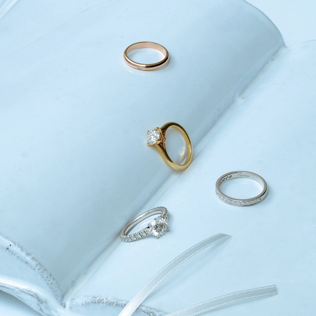 【カルティエのウエディングリング】多くの王族やセレブリティに選ばれる洗練された輝き