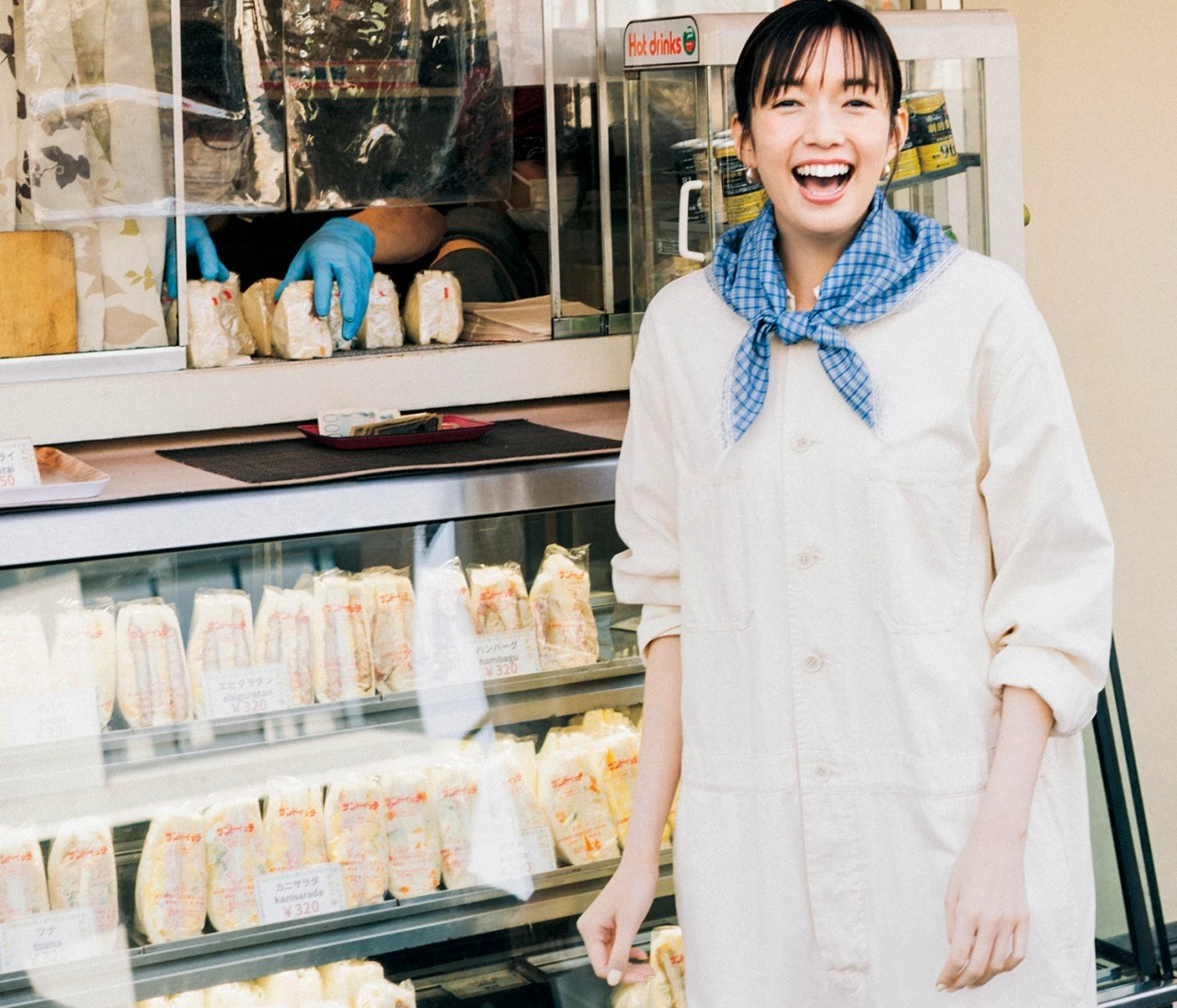 佐藤栞里が日暮里の人気店「ポポー」へ！ 話題のサンドイッチを堪能【もぐもぐしーさんぽ】