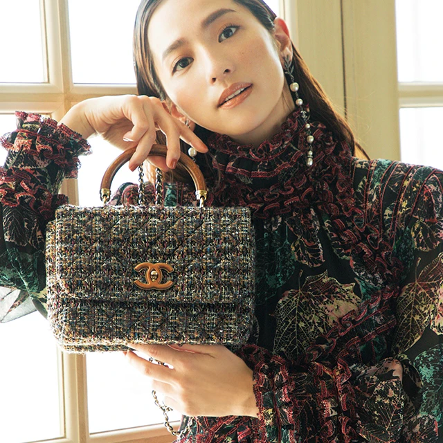中村アンがナビ!【ハイブランドの新作バッグ】に秋のおしゃれ印象を託す