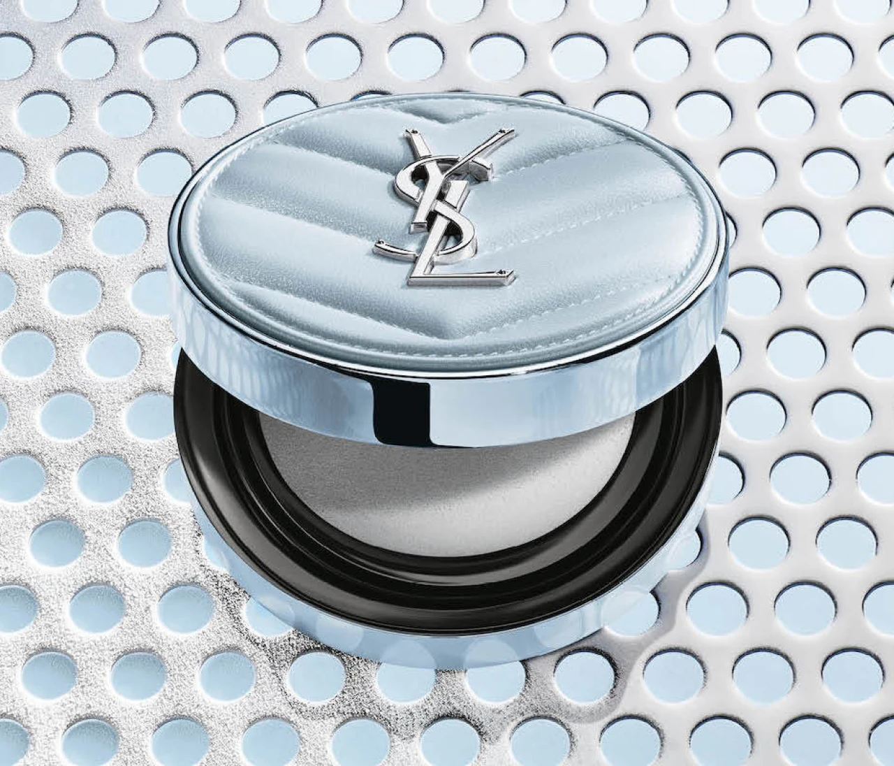 【YSL】毛穴もテカリも、なかったことに♪ クッションフェイスパウダーが数量限定で！