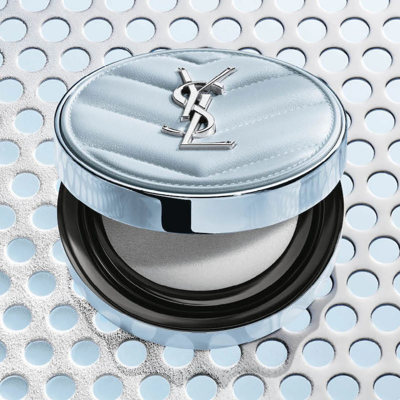 【YSL】毛穴もテカリも、なかったことに♪ クッションフェイスパウダーが数量限定で！