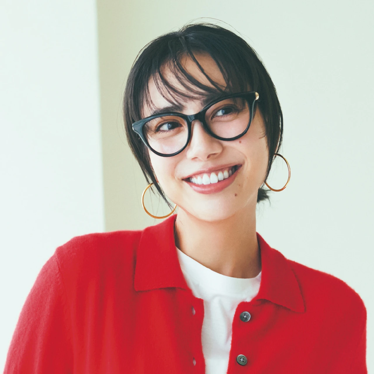 仕事終わり、夜の予定前に5分で仕込む！顔まわりにちょい足しして華やかさをアップする3TIPS