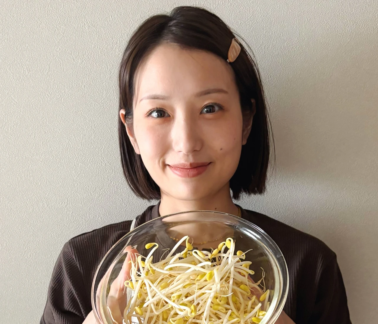 疲れた夜にもしみる優しい一皿「豆もやしのスープかけご飯」