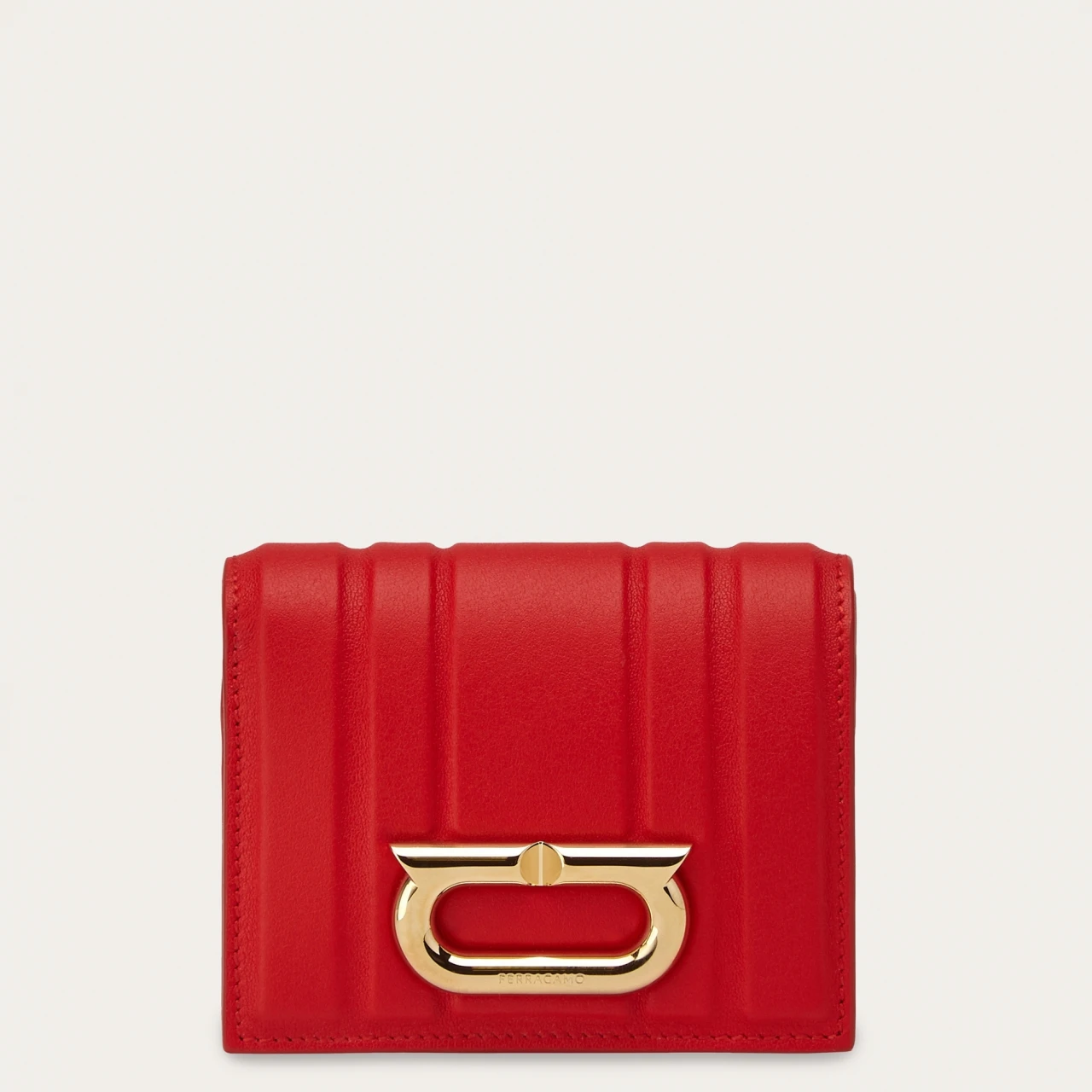 「フェラガモ」から8月の最強ラッキーデーに使い始めたい新作財布が登場!