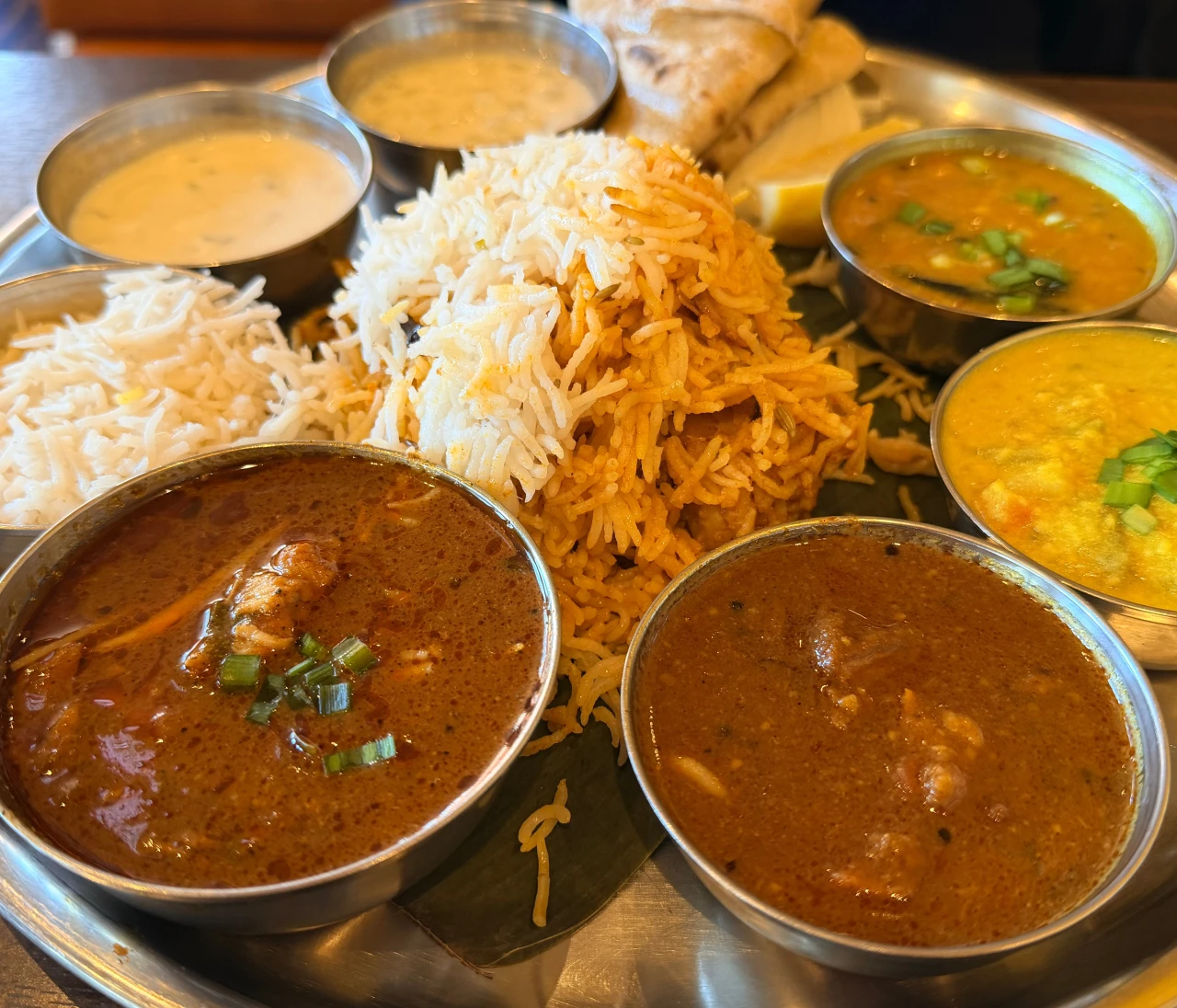 【渋谷】ミシュラン掲載！アーンドラ・ダイニングで絶品ビリヤニミールスを実食。