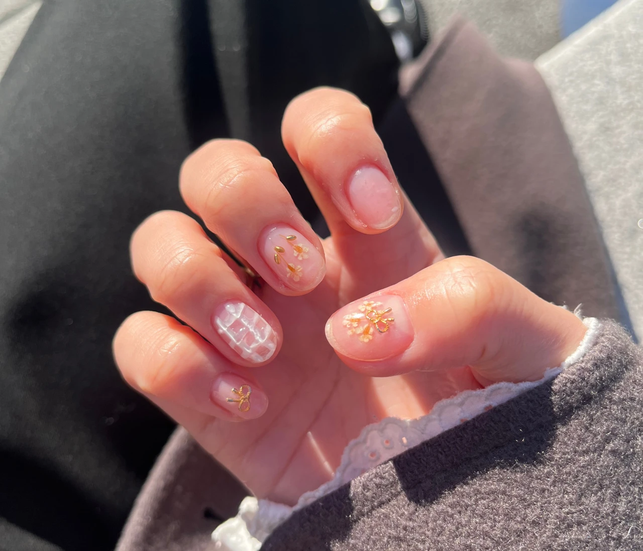 春の準備は手元から♡フラワーモチーフの春ネイル🌸