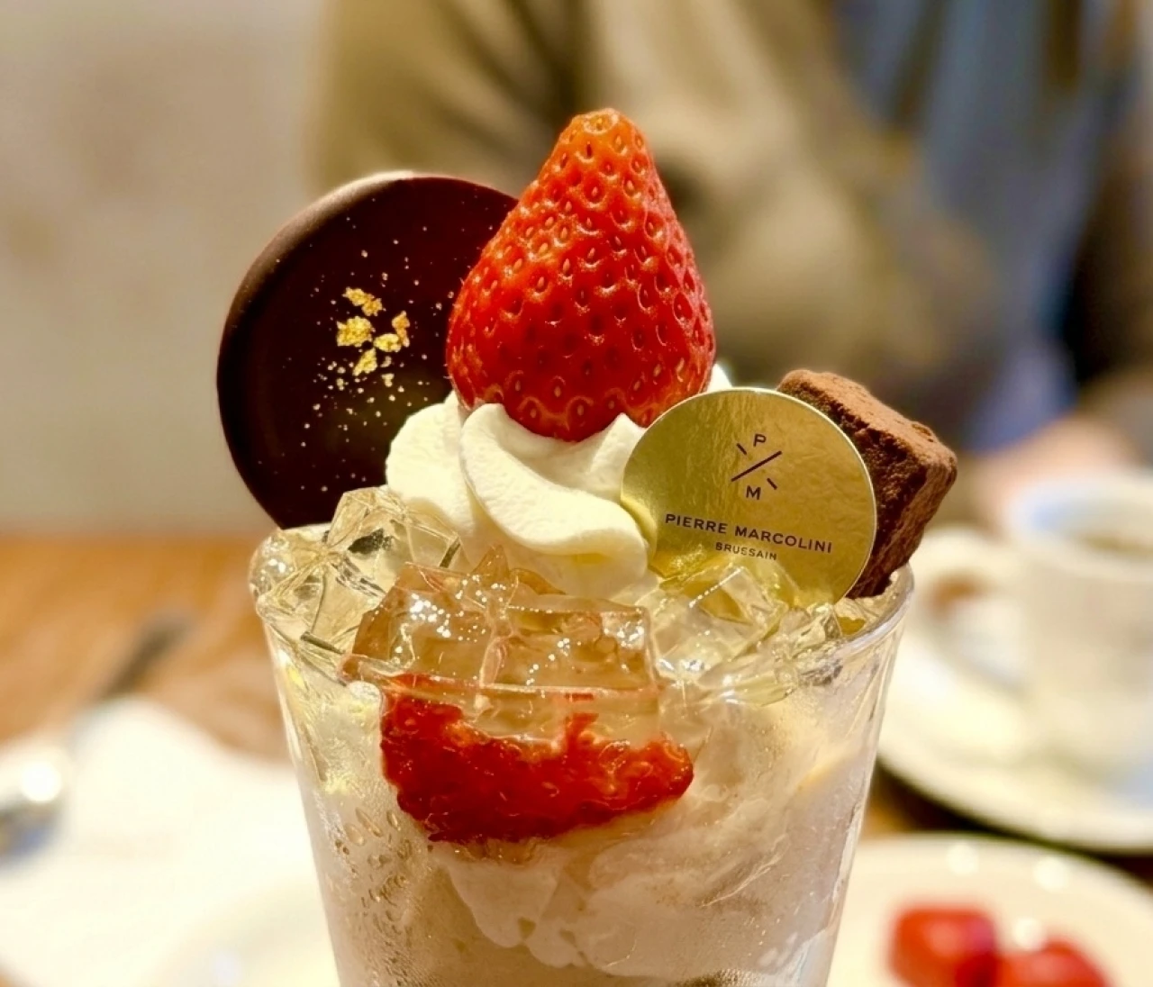 【銀座】ピエールマルコリーニの期間限定いちごパフェ｜シャンパン×苺の大人なマリアージュに酔いしれて♡