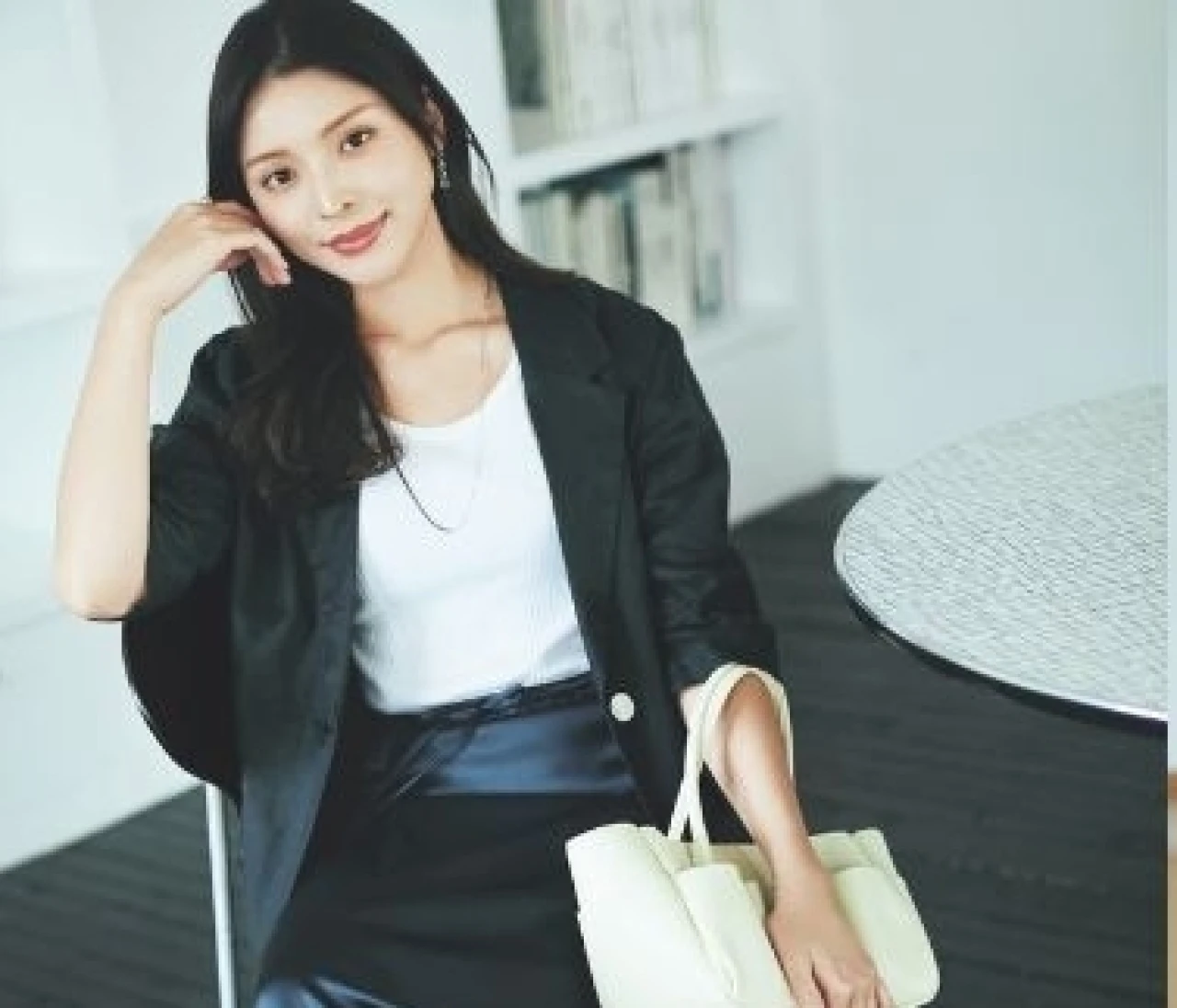 “らしさ”が詰まったOFFの日のジャケットコーデ【かじまり×いつな 春のジャケットコーデ】