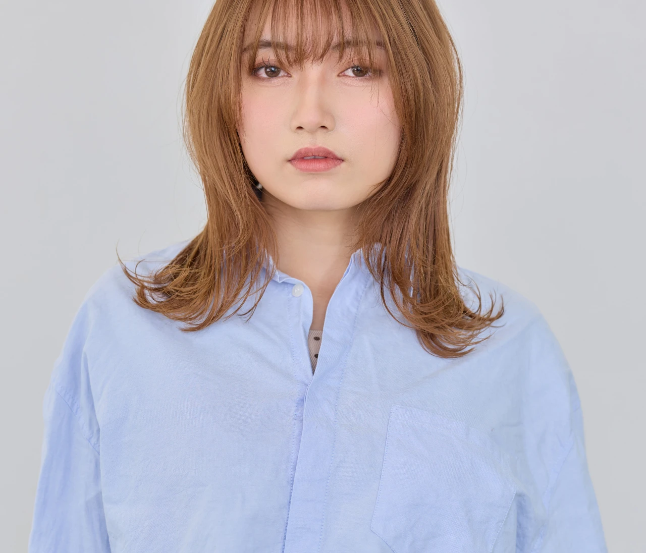 【ミディアム・30代大人の髪型】韓国風ヘア・エアリーレイヤー