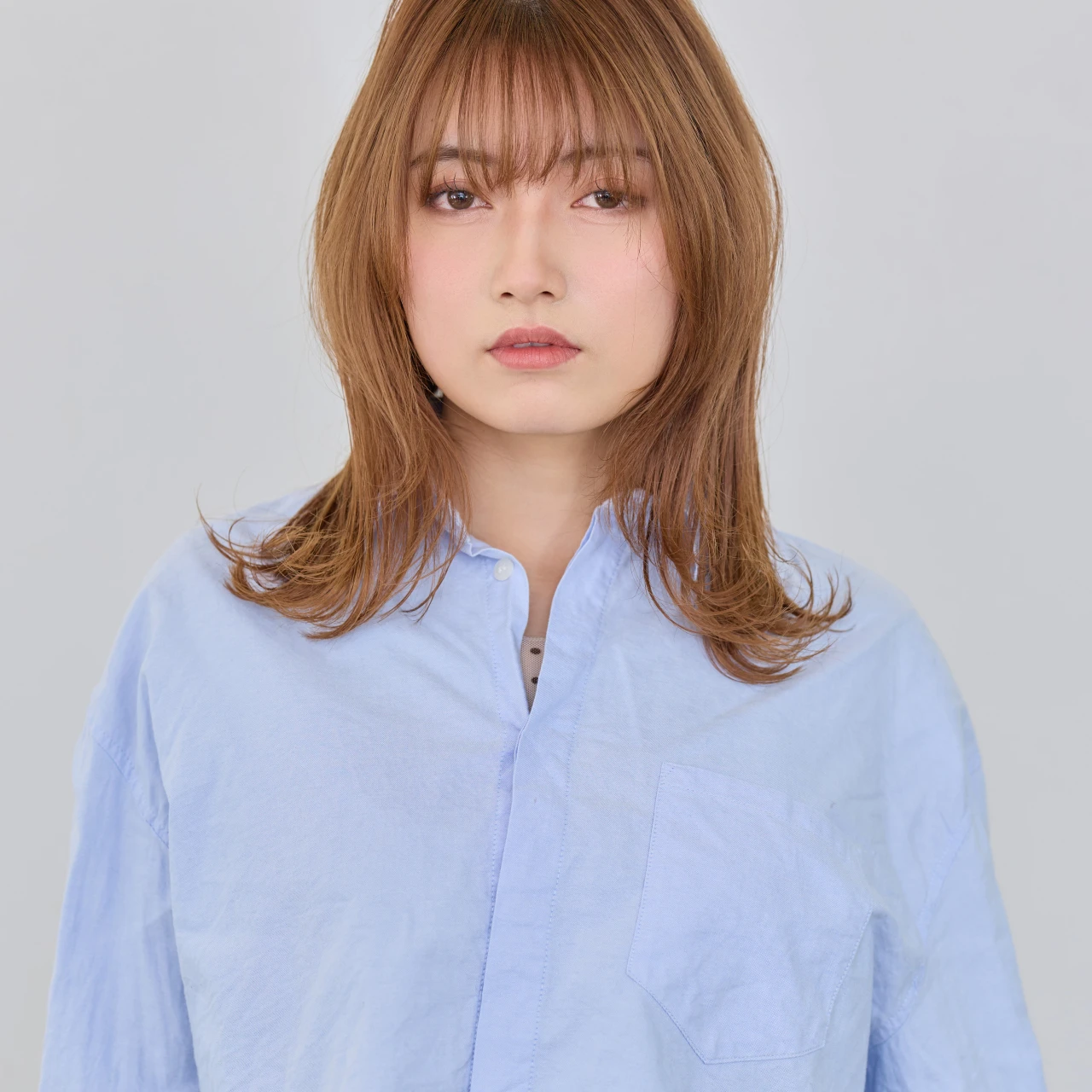 【ミディアム・30代大人の髪型】韓国風ヘア・エアリーレイヤー