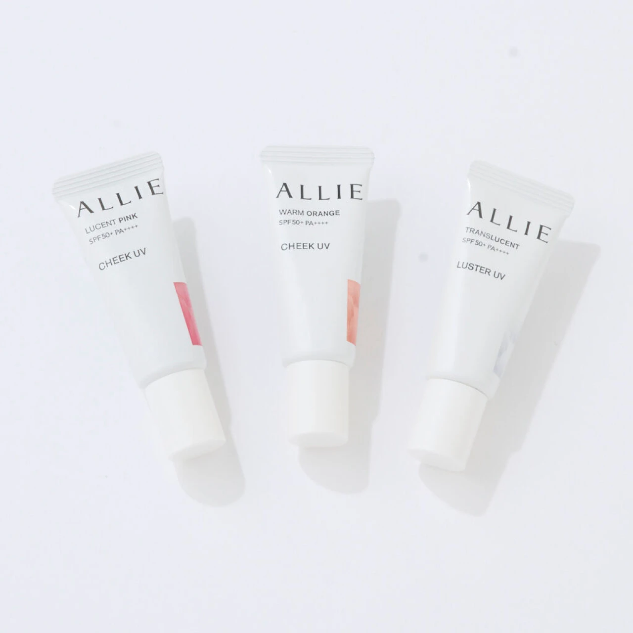 UVケアとメイク直しを同時にかなえるよくばりチーク「アリィー」の「クロノビューティ カラーオンUV」【30代の三つ星プチプラコスメ】