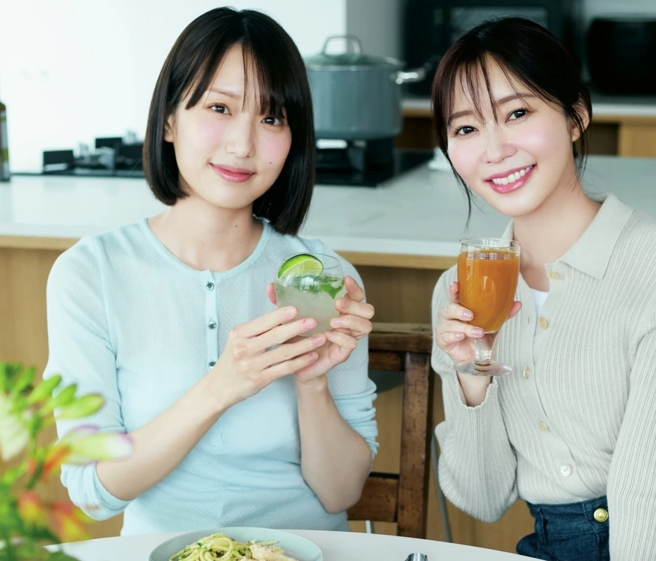 指原莉乃と長谷川あかりの女子会トーク！ 「二人が知り合ったきっかけは？」「ホムパに持っていくものは？」二人に7つの質問