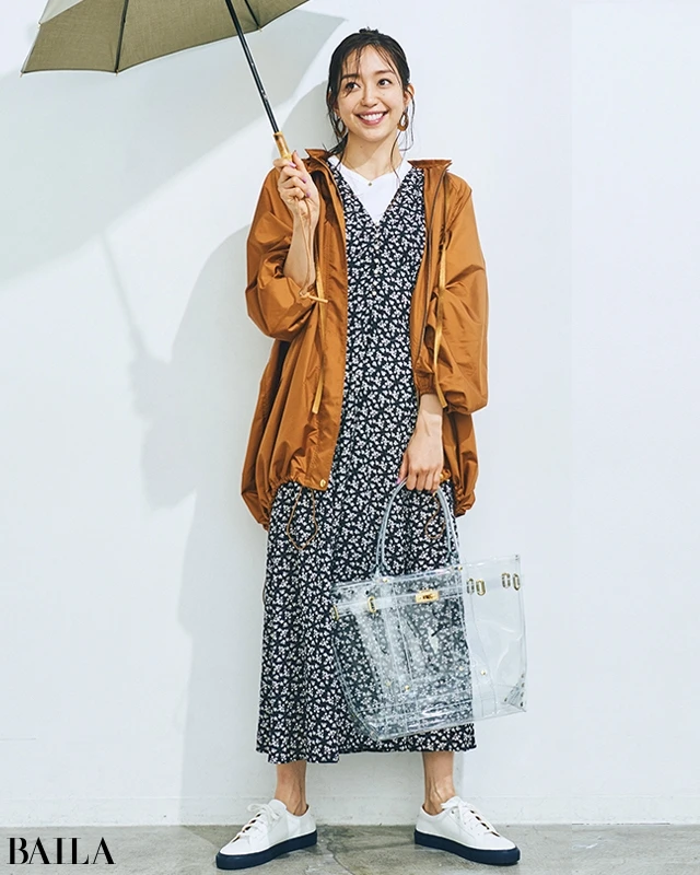 今すぐ買ってずっと着られる【とろみ柄ワンピース】3月~6月着回しテク