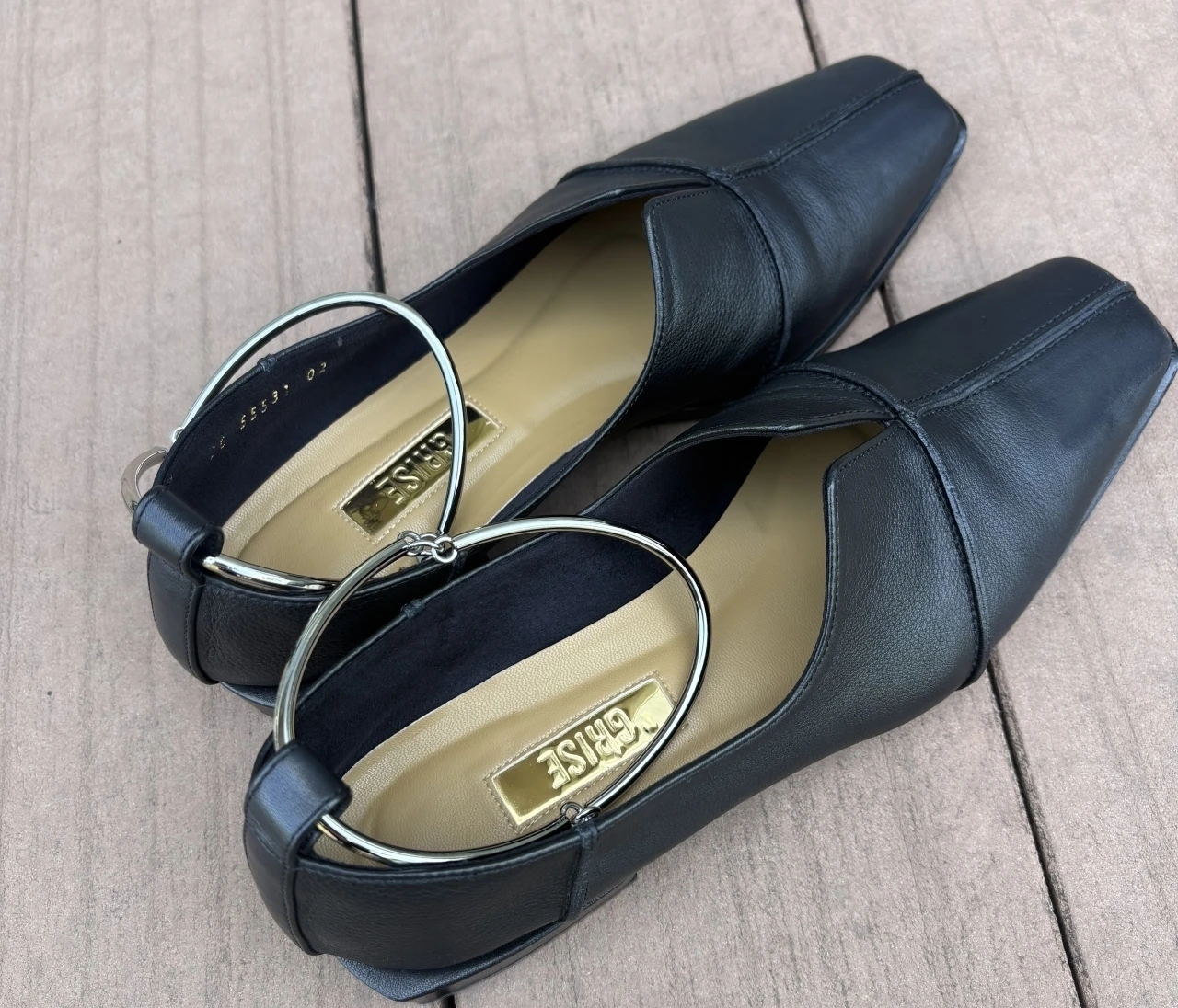 『GRISE』の2WAYフラットシューズが優秀すぎる！