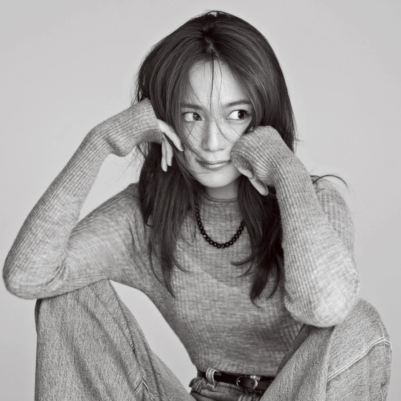 【川口春奈を語る香水】等身大の自分らしいスタイルにまとう、ル ラボの「サンタル 33」