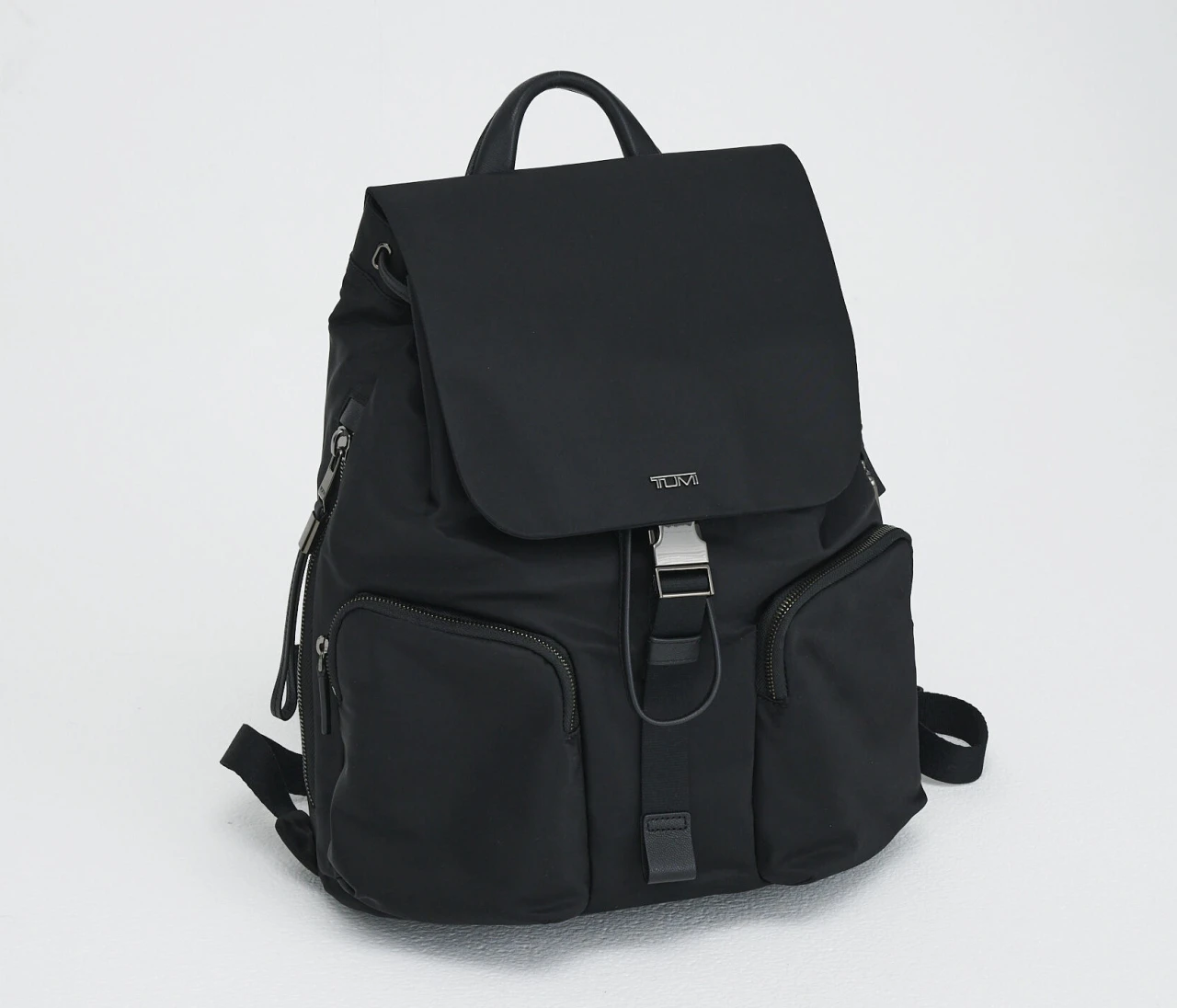 上品さはそのまま。使い勝手にこだわった「トゥミ（TUMI）」のナイロンリュック【優秀通勤リュック】