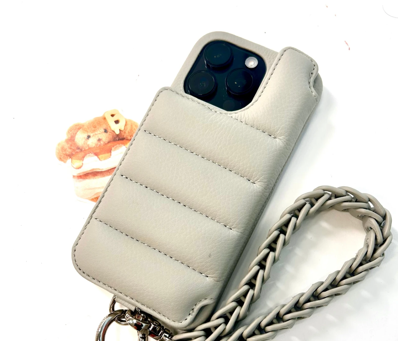 DEMIU（デミュウ）のスマホケースが快適です！