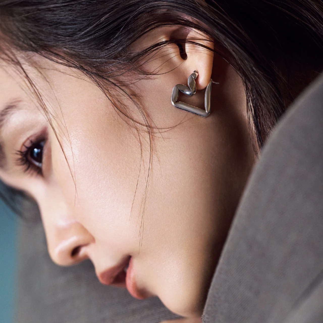 【とっておきのボッテガ・ヴェネタ】「H ビーム」のピアス、「プレーン」「ドロップ」のイヤリング