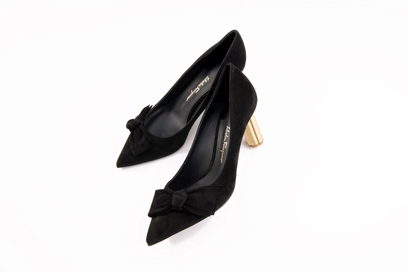 黒パンプスは、いつだって頼れる存在【30代からの名品・愛されブランドのタイムレスピース Vol.9】