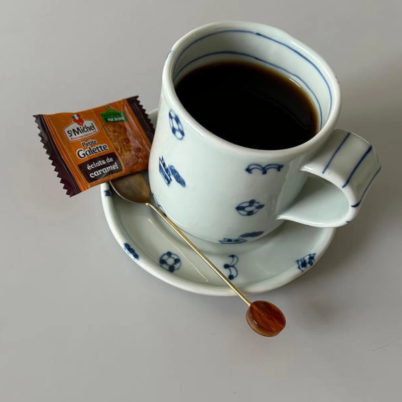 のんびりする時間ごと購入する作家ものの食器。瀬戸内の作家・杉浦綾さんのカップとお皿【エディターズピック】