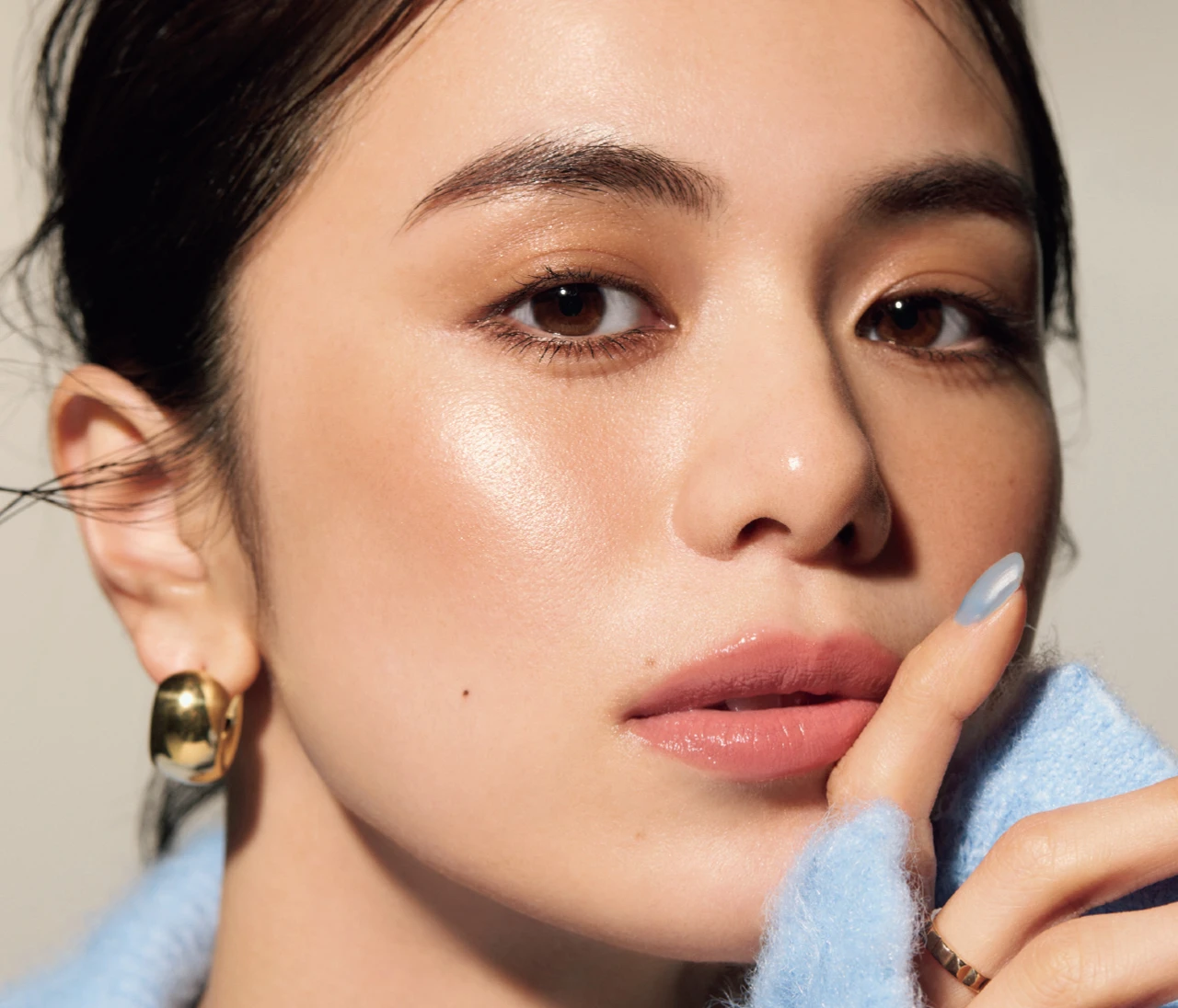 【2025年下半期ベストコスメ】コスメデコルテのアイパレットどう使う？ 洒落顔になれる取り入れ方