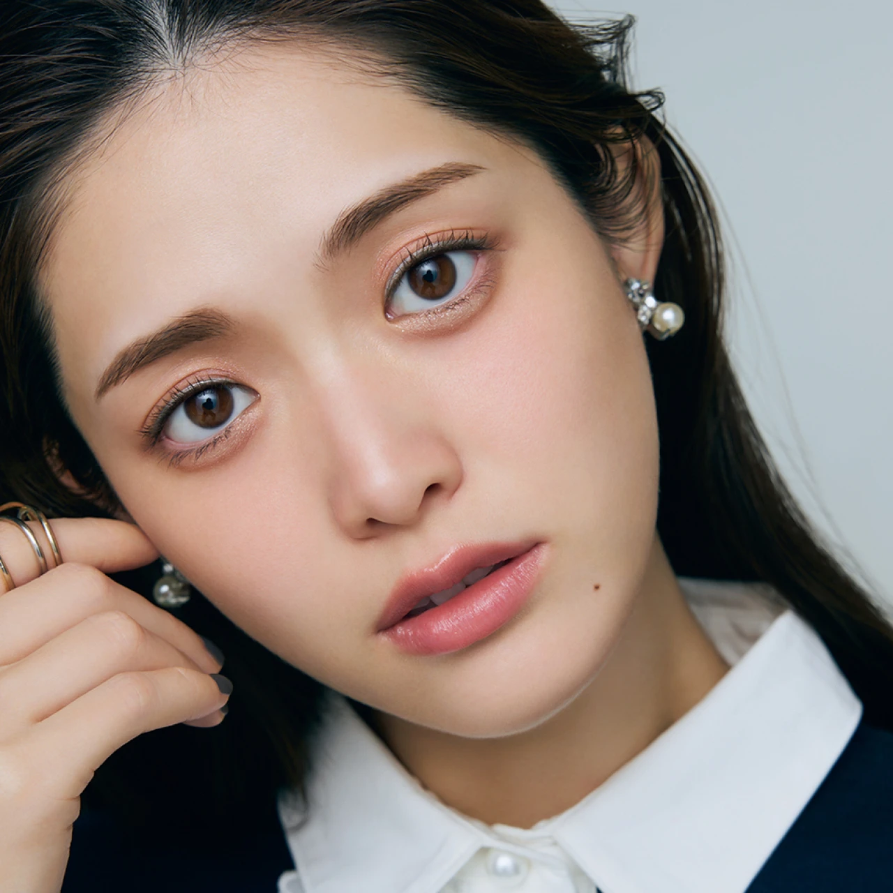 【松村沙友理と春新色コスメ】RMKのシルバーアイラインで、流行の発信地ソウルへ