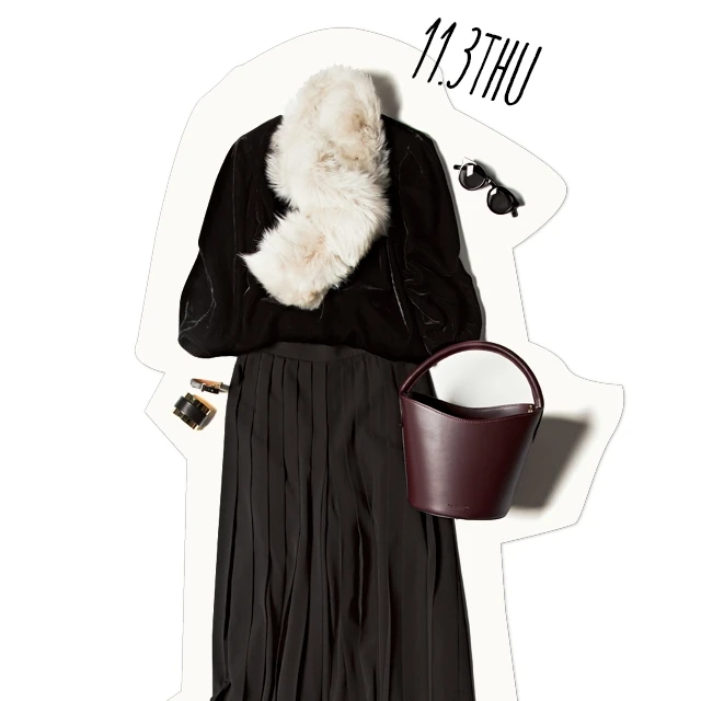 アートの秋♡　バッグが主役の洗練黒コーデで、芸術の秋を気取って