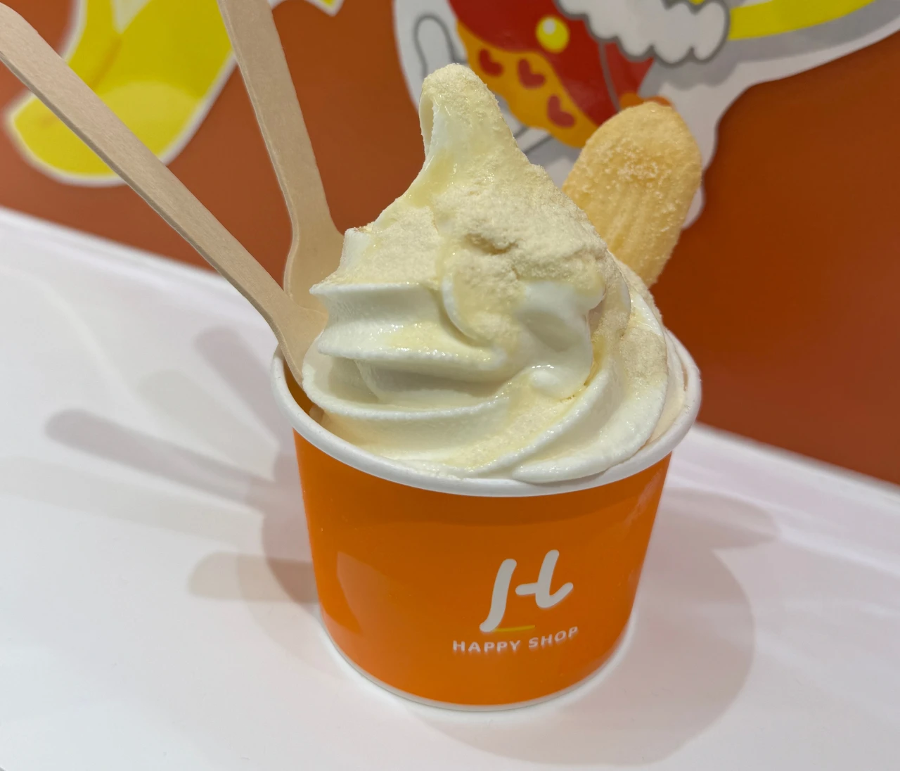 【新潟駅】みんな大好きなハッピーターンとソフトクリームがコラボ！あの魔法の粉がたっぷり…！？ #BAILAアイス部