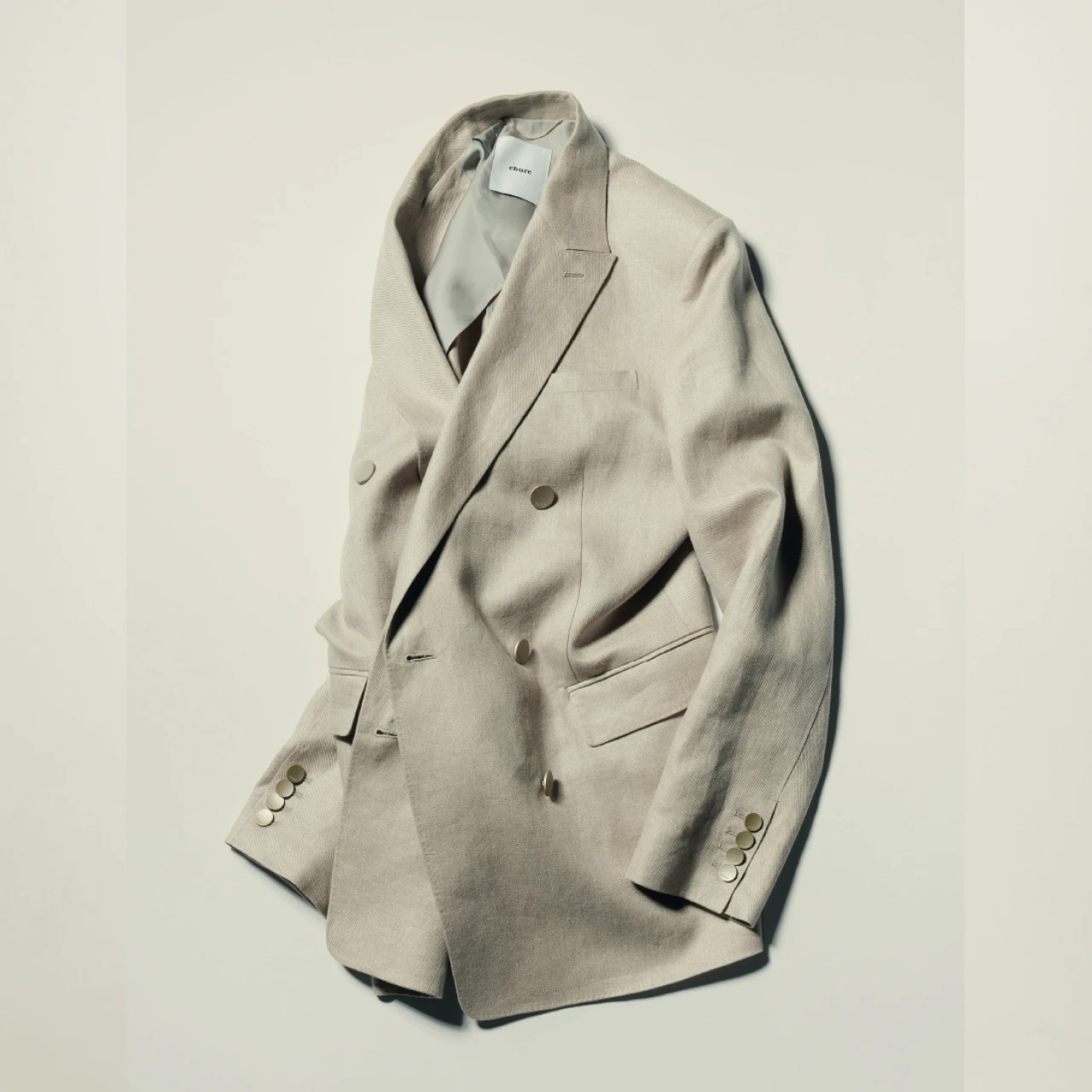 本格ジャケットを長く大切に着たいなら、「エブール」のリネンジャケット【働く30代の新スタンダード名品】