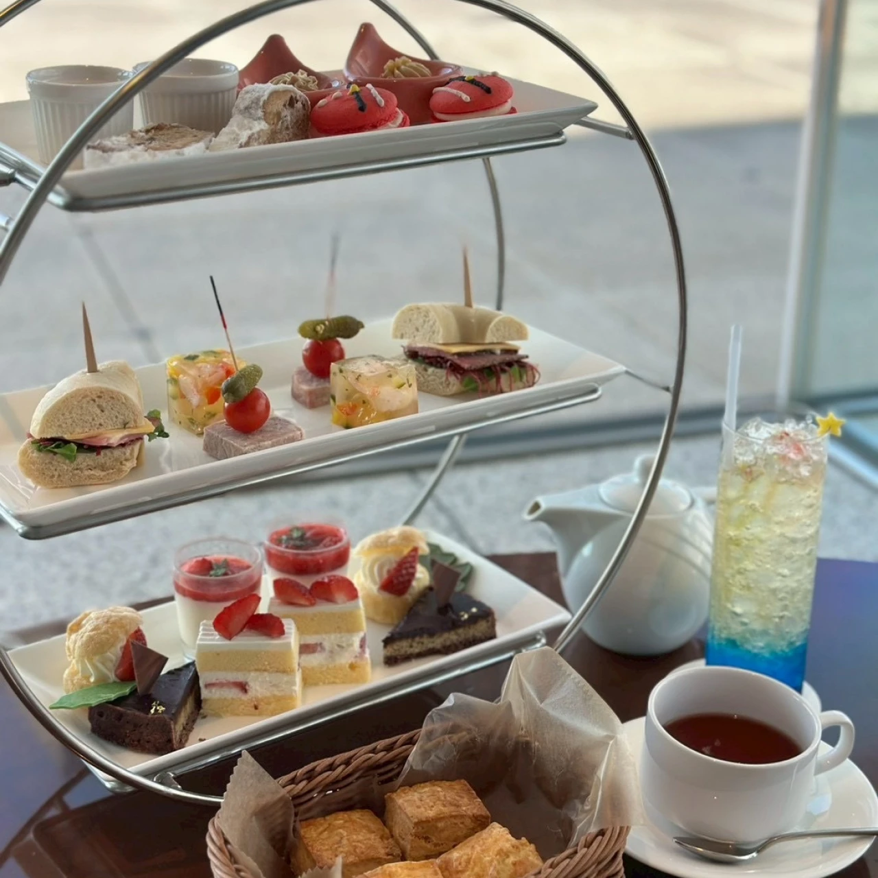 小田急ホテルセンチュリーサザンタワーのクリスマスアフタヌーンティーを徹底レポ