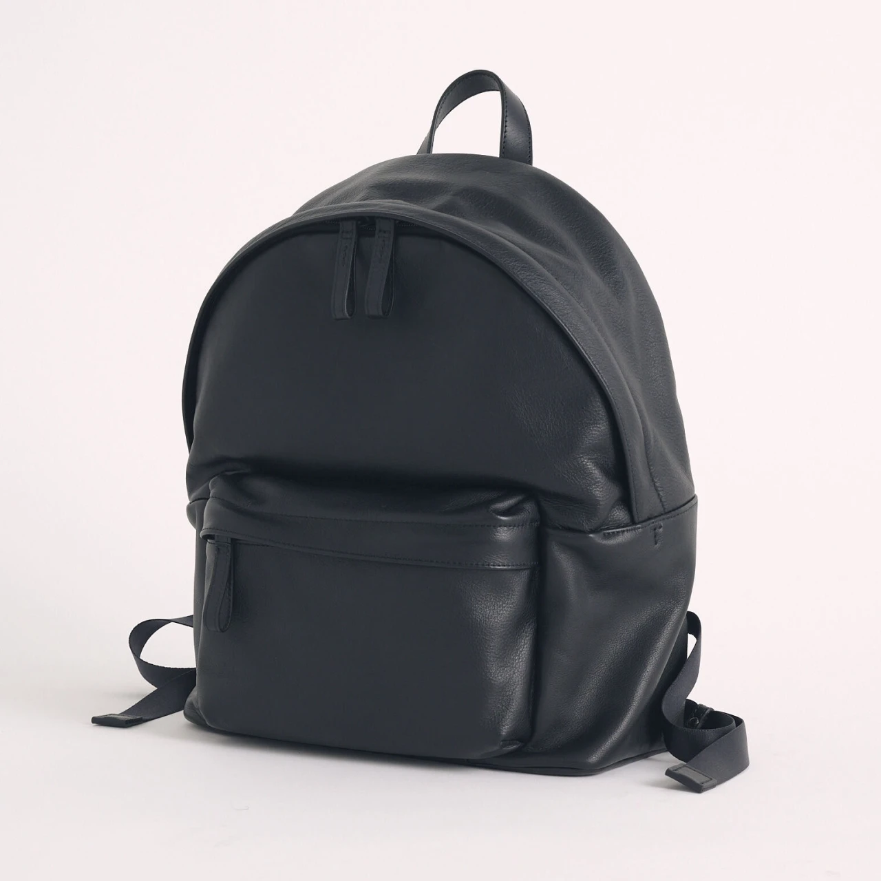 レザー派必見! 美しさと使いやすさを両立した「土屋鞄」の防水レザーリュック【優秀通勤リュック】