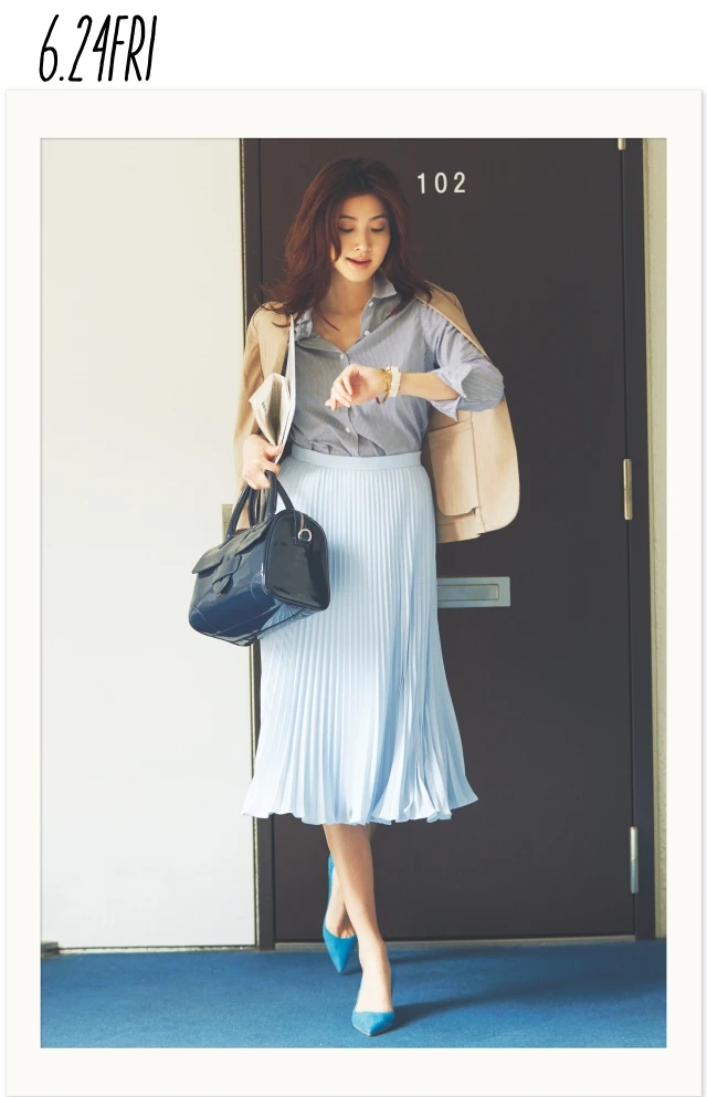 ブルーグラデで涼しげに! デートもOKな「雨が降らない梅雨の日」用通勤コーデ