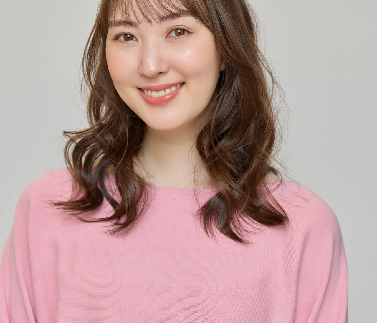 【ロング・30代大人の髪型】面長さん向けヘア・キュートなレイヤーカール