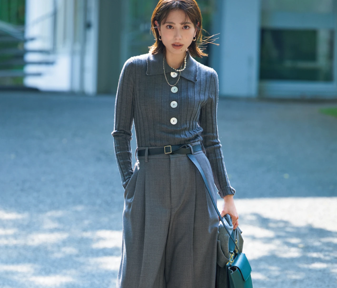 【今買うべき！ワイドパンツ・アワード2025】女らしさが品よく際立つ「ロンハーマン」のツータックパンツ