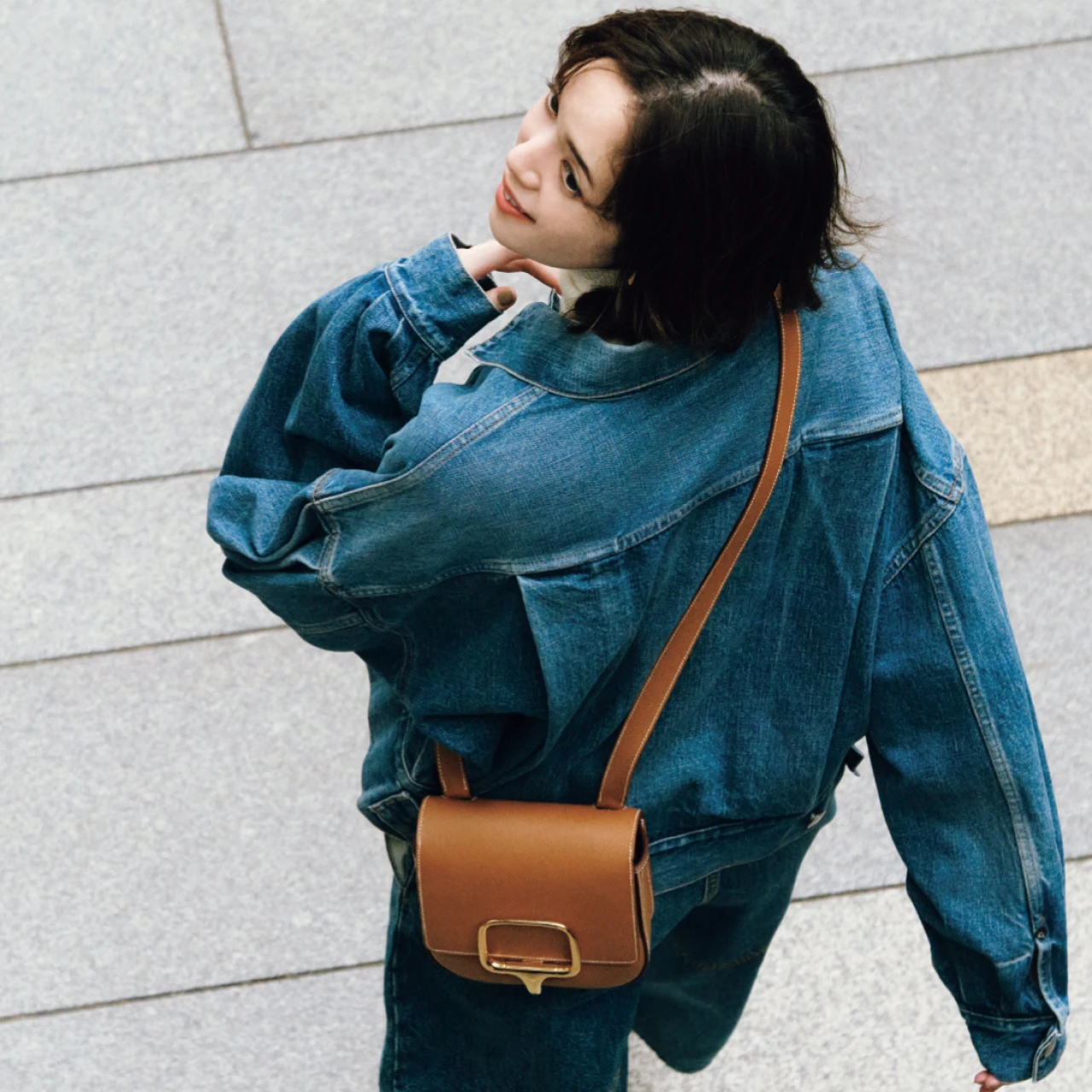 【エルメス】憧れメゾンのミニバッグ「エルメス・デッラ・カヴァッレリアII」でカジュアルコーデを格上げ