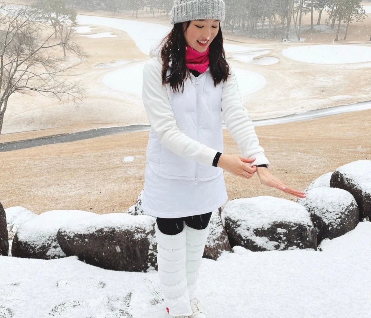 【ゴルフ冬コーデ】雪降る極寒のラウンドを乗り切る！UNIQLO・GAPなどプチプラアイテムが大活躍！