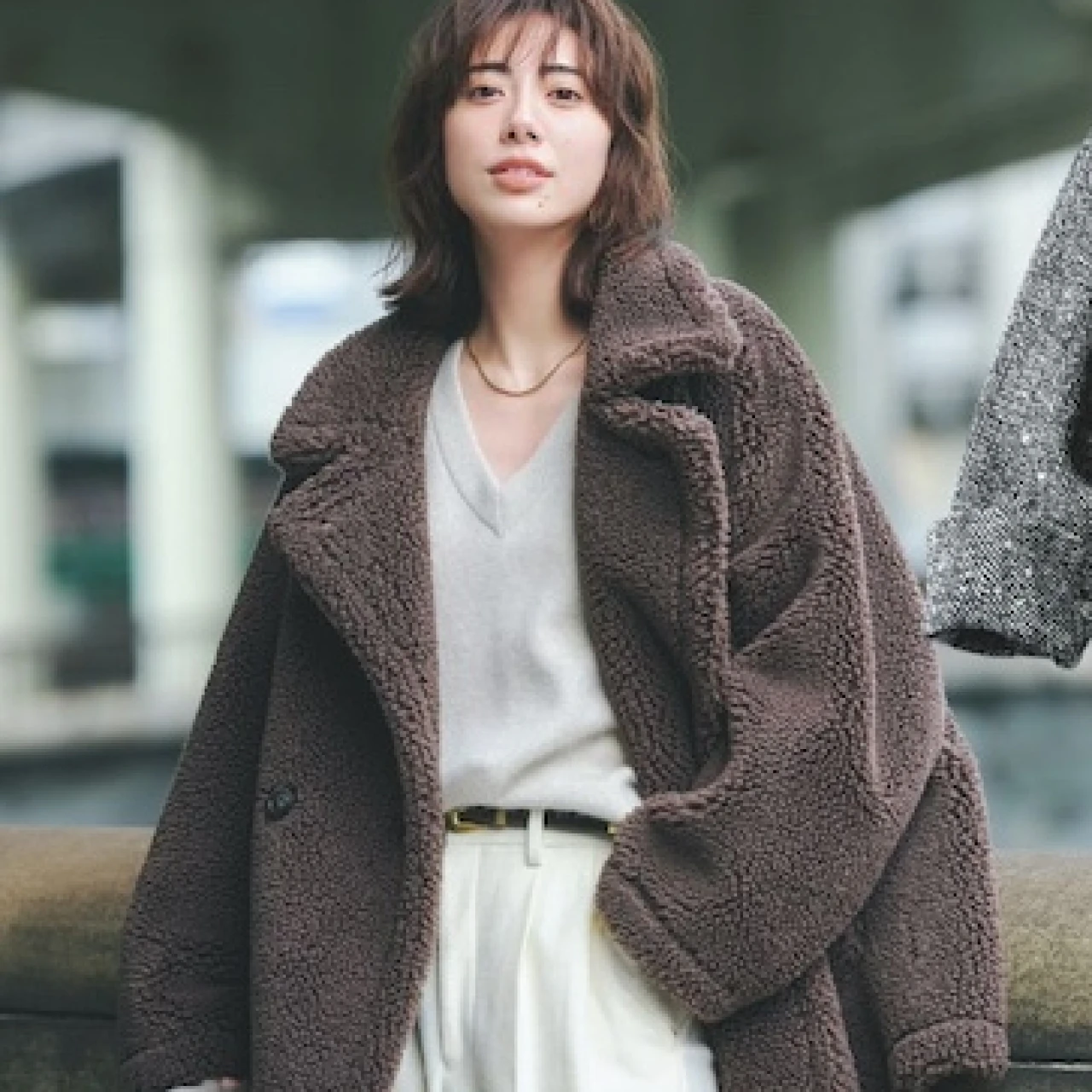 【コートを変えれば、冬の出社コーデのマンネリ解消！】立体感＆さりげな柄でときめきをくれるコート5選