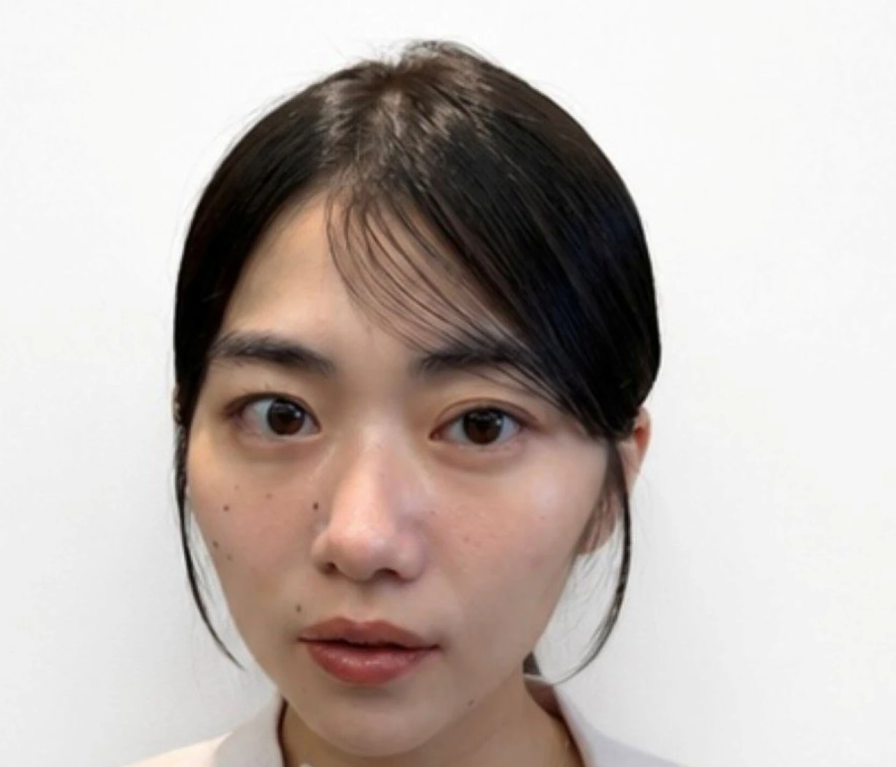 【2026年暑さ対策の涼し気ヘアアレンジ】初対面からきちんと見え！ 簡単ねじりアレンジ