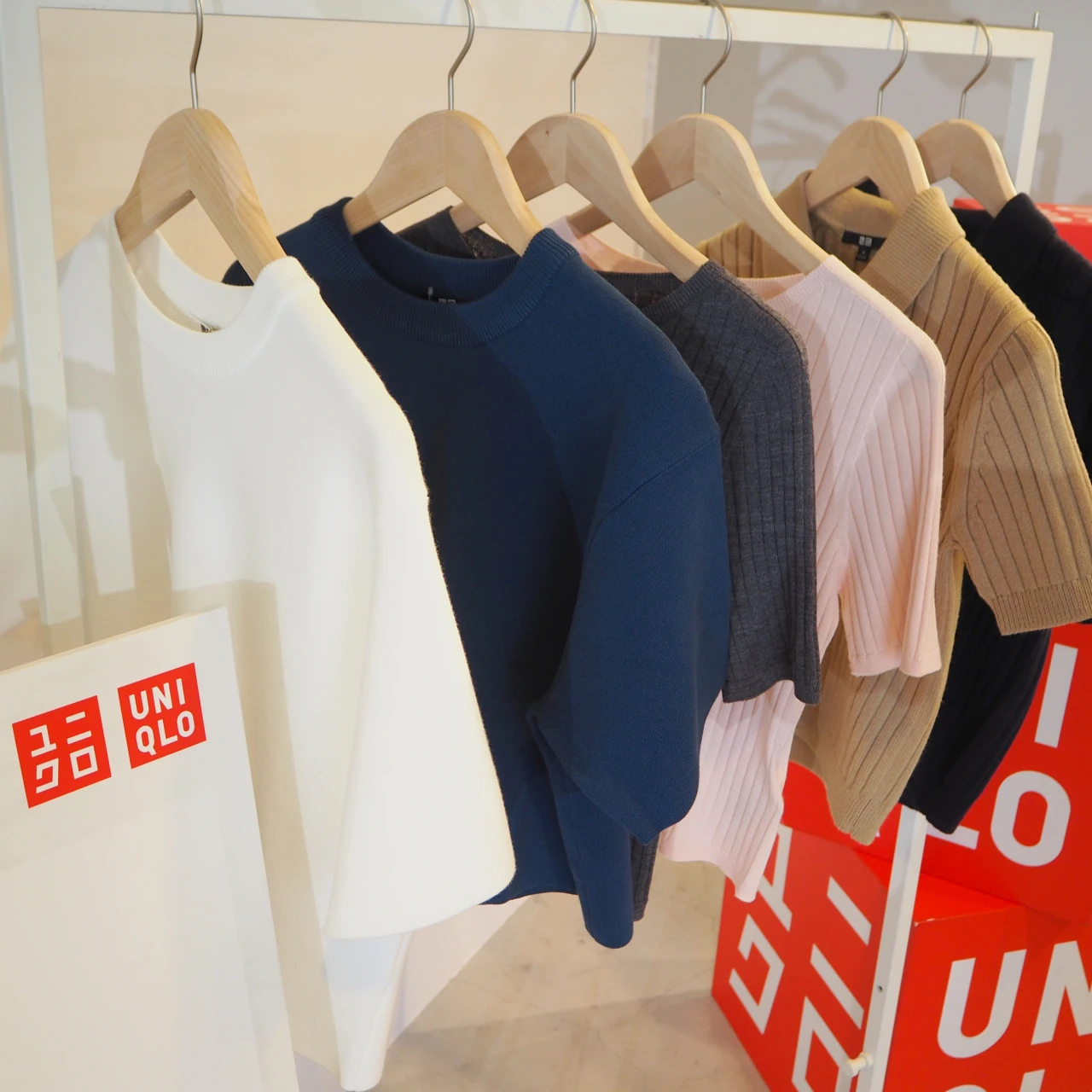 【ユニクロ（UNIQLO）秋展示会レポ】今の時季から使える！新作＆注目ニット×ジーンズを試着レビュー